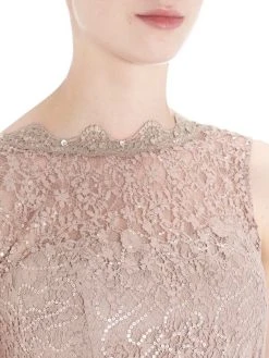 Unique Abendkleid Mit Oberteil Aus Floraler Spitze - Taupe -LAONA-shop 530e78a9 5724 46cb 8826 34d77f8f2529