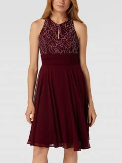 V.M. Cocktailkleid Mit Floraler Spitze - Kirschrot -LAONA-shop 6p334iq199a54hpk6ta30c9o8cq3ak29a19l2ii198s56ea46t6l0k9g9t3j6i2g6t2j8ca598s32ihhap3j0ohochi34ohp70p3echkccojiob4ckr3gcj5cdh64chh6kom4pg