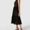 Swing Cocktailkleid In Midilänge - Schwarz -LAONA-shop 75a3gj9i9d8l4hqeah2kkgi3a93k2jai9l438c9mal6lahpna56jaia5716kol9i8goj2lia71558k2c8d3jid36cop64e9n64r66c1k61im8o9k68q3goj46dhj6o9l6kqj4pg