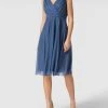 TROYDEN COLLECTION Cocktailkleid Mit Glitzer-Effekt - Bleu -LAONA-shop 9h1jii2ha164aeaa9d84kd28ap1ksla595948dq98544ql2jah8kmh2c74rkscah6p1l6k22a15kod236l3m8p1g6cp3ed1n6kq36ohk6lgjee1ncdij8e3360r6ao9o74pjcp8