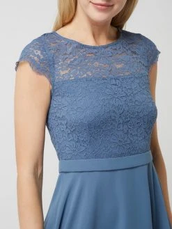 V.M. Cocktailkleid Aus Floraler Spitze Und Chiffon - Rauchblau -LAONA-shop 9oojckqd9srlala689akmdah6da4oe9pal9kki2mah4k2hif6584ghhp8994gd2598q4oc256964aj2h64o36c1g6li66o9oc9h3adhkc4p3gob4c8pjeoj4c4p68e35ckpmado